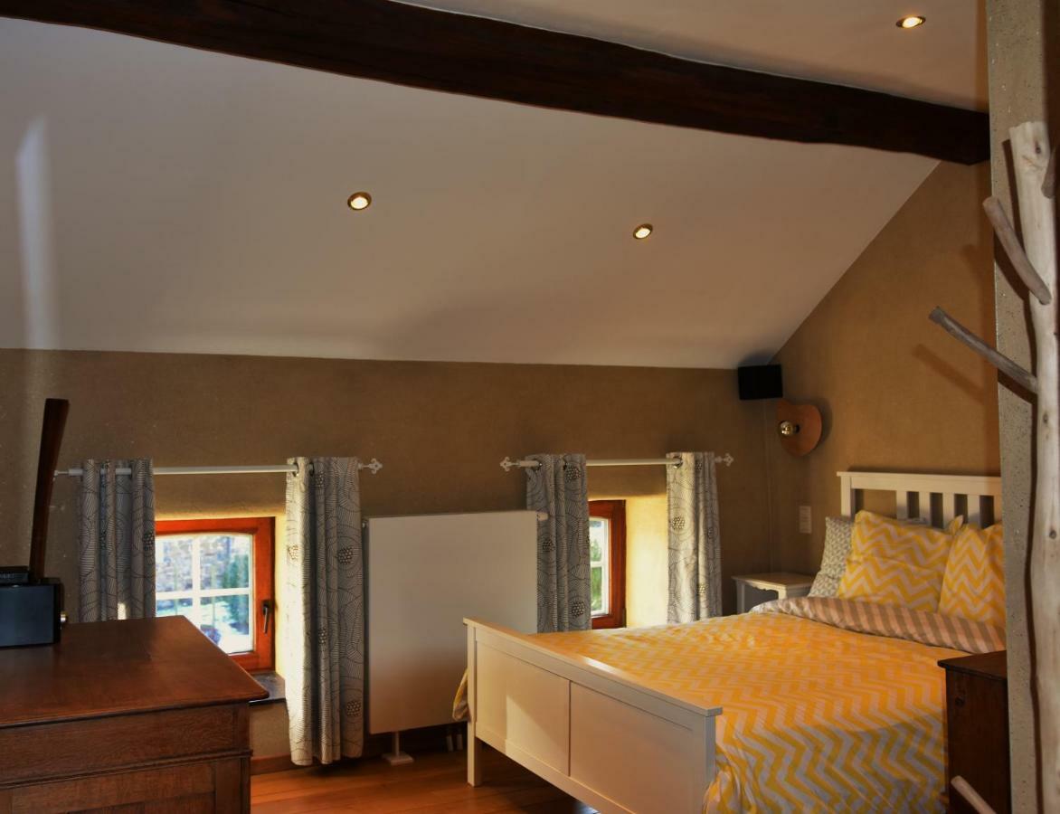 Les Houx De Mathieu Villa Engis Exterior photo